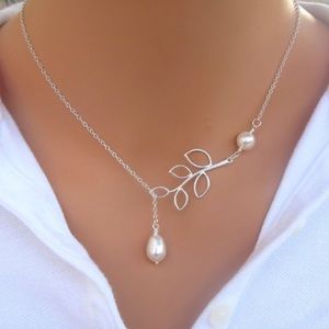 Adjustable Pearl & Leaf Necklace